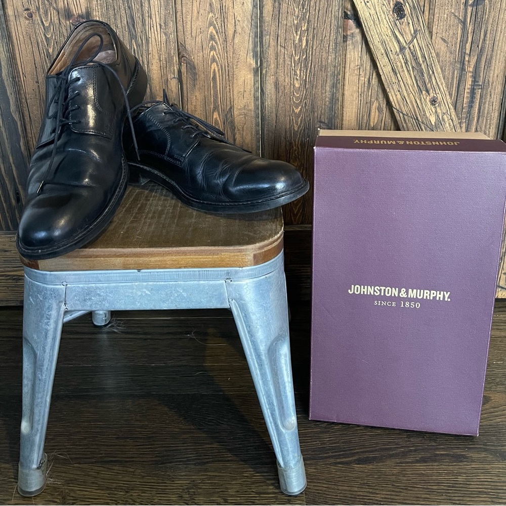 Johnston & Murphy Plain Toe Black Calfskin Shoes